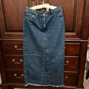 Lauren Ralph Lauren denim skirt, size 12.
